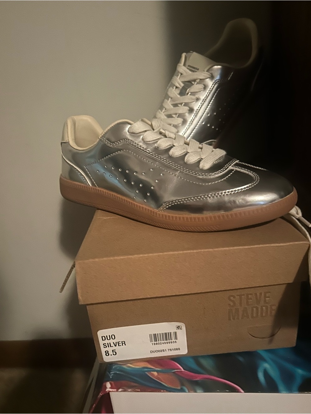 Steve Madden Kids Metallic Silver Low-Top Sneakers with Gum Sole